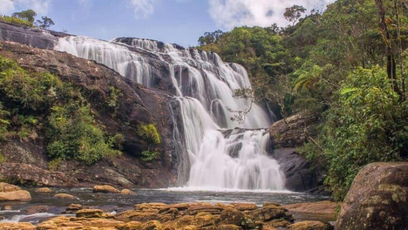 waterfalls in sri lanka