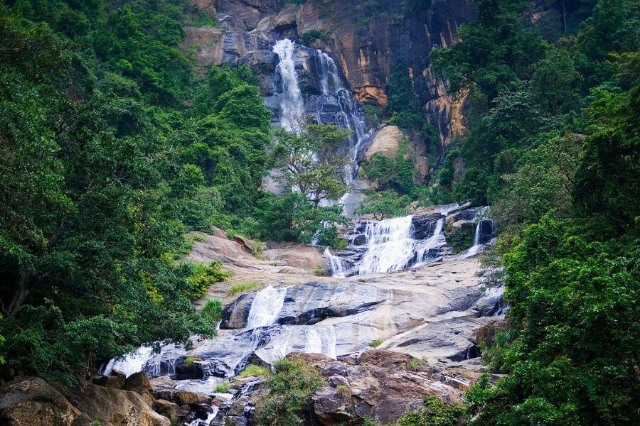 beautiful waterfalls in sri lanka